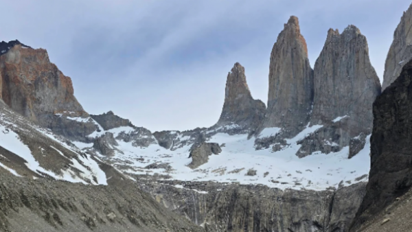 Turista francés fue detenido por fumar en Parque Torres del Paine: Deberá pagar millonaria multa
