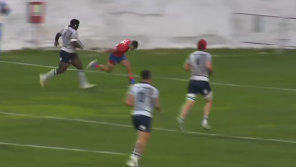 ¡Así se hace! Yoyo Fernández protagoniza try frente a Italia XV
