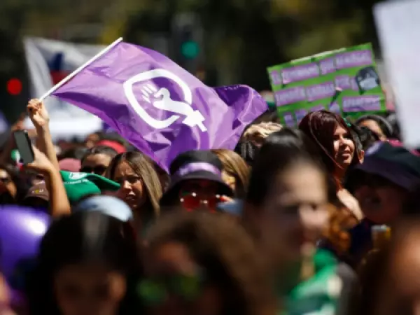 Marchas del 8M en la RM: estos serán los desvíos y cortes de tránsito