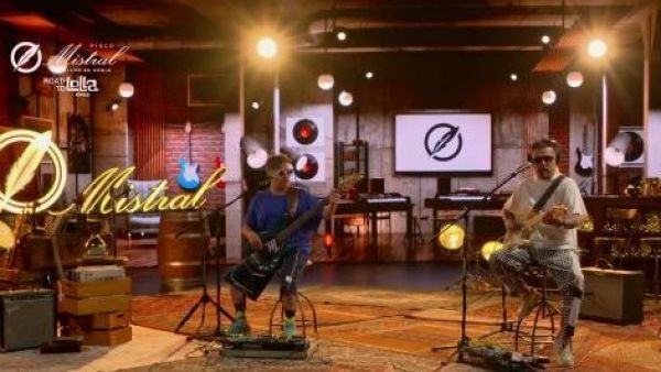 <p>Hermanos Ilabaca en Mistral Road To Lolla</p>Venus en Martes - Hermanos Ilabaca | Road To Lolla
