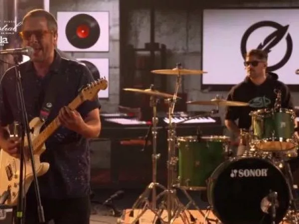 Gufi en Mistral Road To Lolla