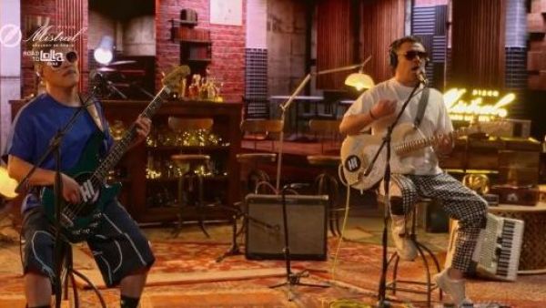 <p>Hermanos Ilabaca en Mistral Road To Lolla</p>Labradorita - Hermanos Ilabaca | Road To Lolla
