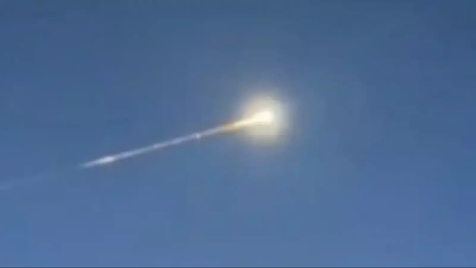 Meteorito cae en Alemania y atraviesa el techo de una casa