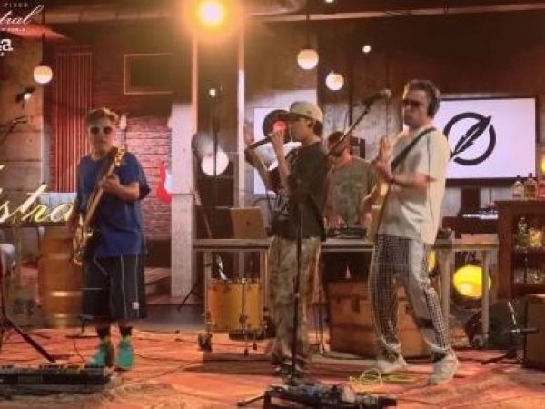 Astronautiko, Hermanos Ilabaca y DJ Bitman en Mistral Road To Lolla.