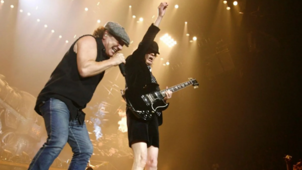 "Histórico el caos": Los reclamos de asistentes al primer concierto de AC/DC en Chile
