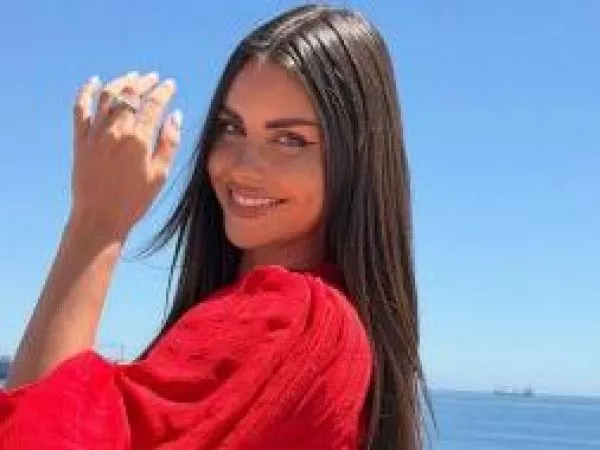 Emilia Dides revela su interés por dar el salto a la actuación