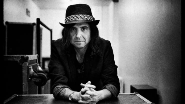 Muere histórico guitarrista de Motörhead, Phil Campbell
