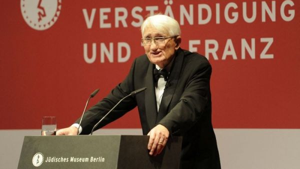 Muere Jürgen Habermas, el filósofo que forjó la conciencia de la Alemania de la posguerra
