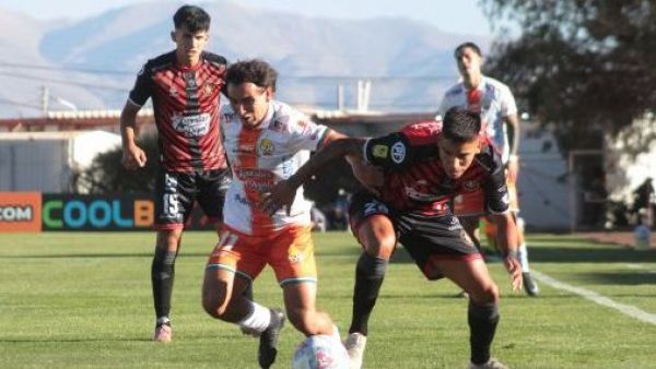 Deportes Limache sorprende en el norte al golear a Cobresal y se instala como líder del Campeonato Nacional
