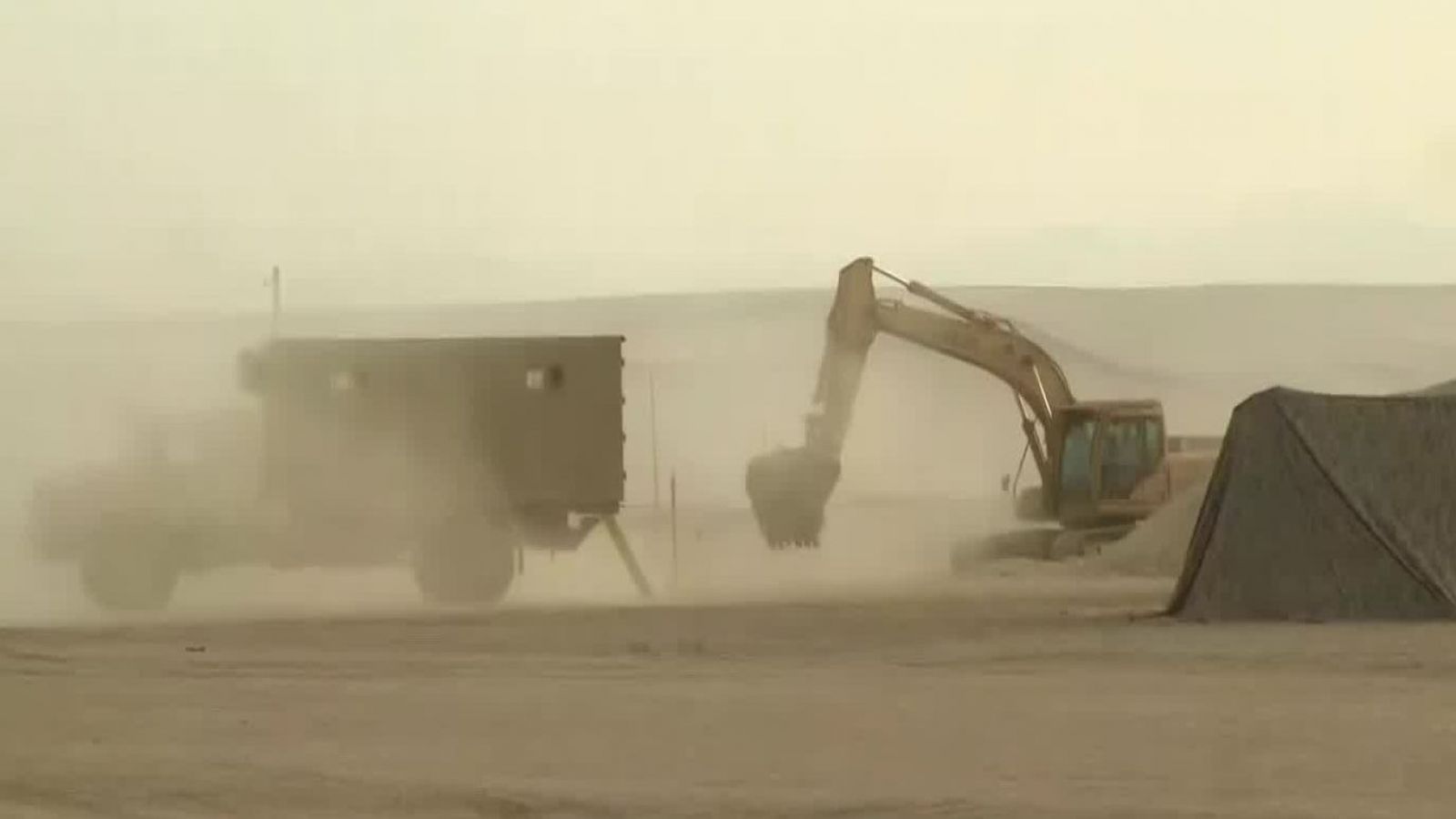 Video: Comienzan obras de zanjas en frontera norte
