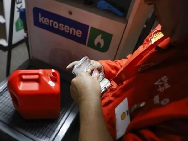 Parafina aumentará más de $100 por litro a partir de este jueves