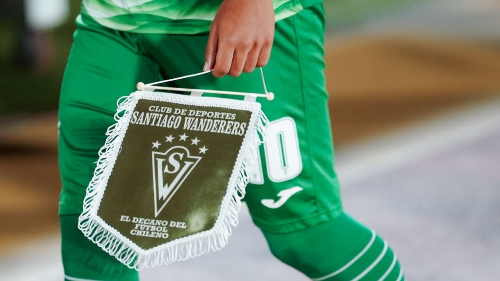 <p>Banderín de Santiago Wanderers de Valparaíso</p>
