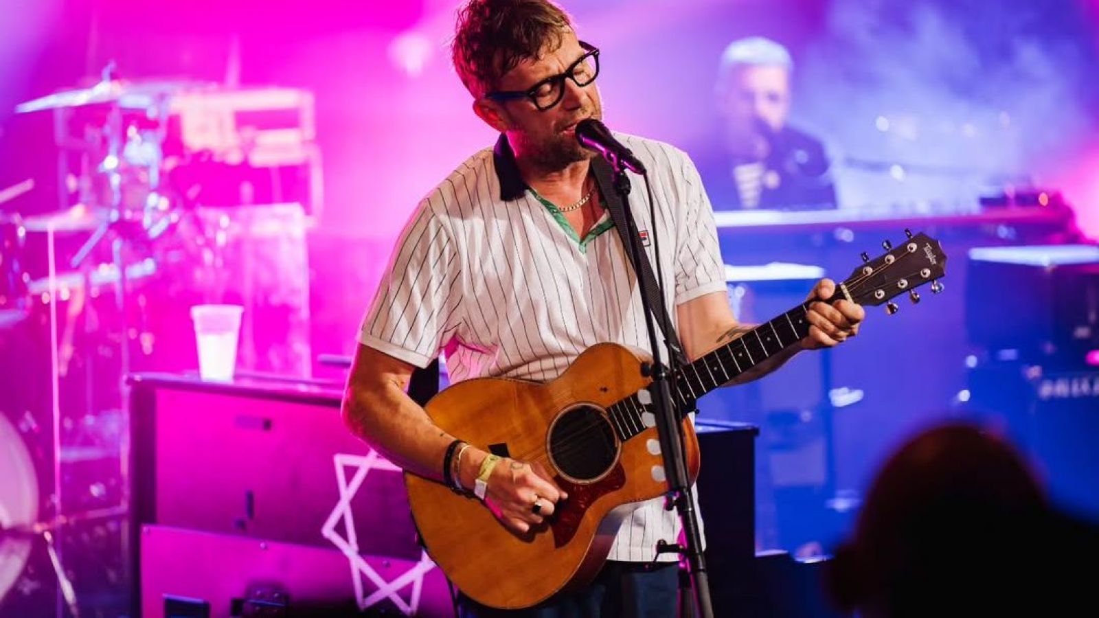 Damon Albarn celebra 58 años en la cima de la música global
