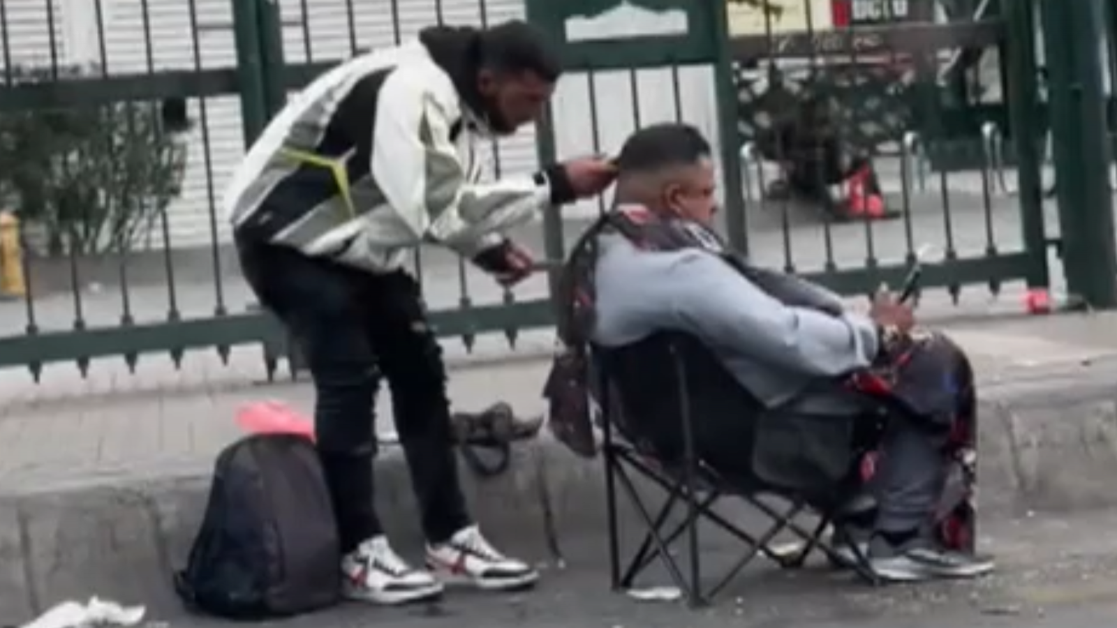<p>Corte de pelo en Estación Central </p>
