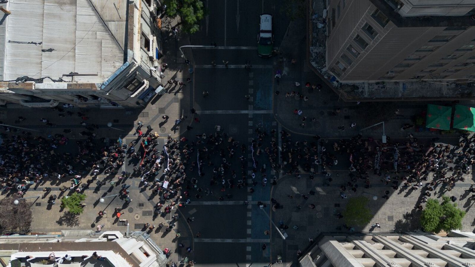 Metro de Santiago informa del cierre de estaciones de Línea 1 por marcha estudiantil
