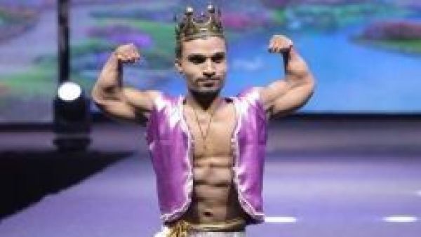 <p>Pratik Vitthal Mohite, el fisicoculturista más bajo del mundo que sueña con ser Mister Mundo</p>Pratik Vitthal Mohite, el fisicoculturista más bajo del mundo que sueña con ser Mister Mundo
