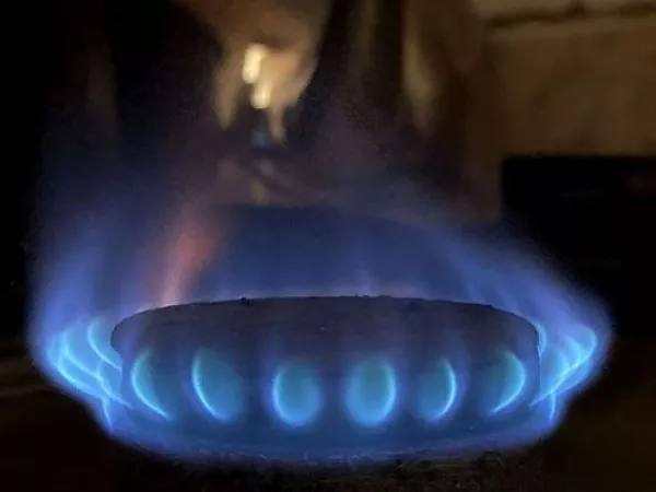 Siguen las alzas: Abastible anuncia ajuste en precio del gas en torno al 10%