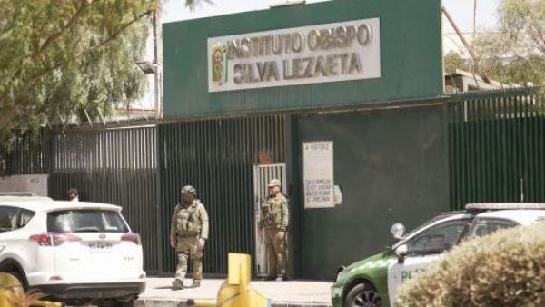 <p>Gobierno anuncia querella por homicidio tras fatal agresión en colegio y califica el hecho como “de extrema gravedad”</p>Gobierno anuncia querella por homicidio tras fatal agresión en colegio y califica el hecho como “de extrema gravedad”
