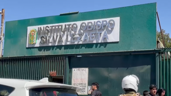"El loco empieza a pegarle...": El estremecedor relato de estudiante testigo de mortal ataque en Calama
