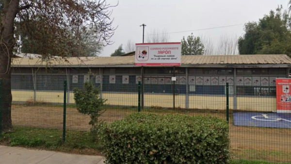 Detienen a estudiante que llegó armado a colegio de Curicó
