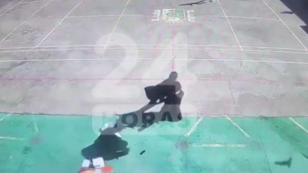 <p>Tackle y al suelo: El video de los estudiantes reteniendo a asesino de Calama</p>Tackle y al suelo: El video de los estudiantes reteniendo a asesino de Calama
