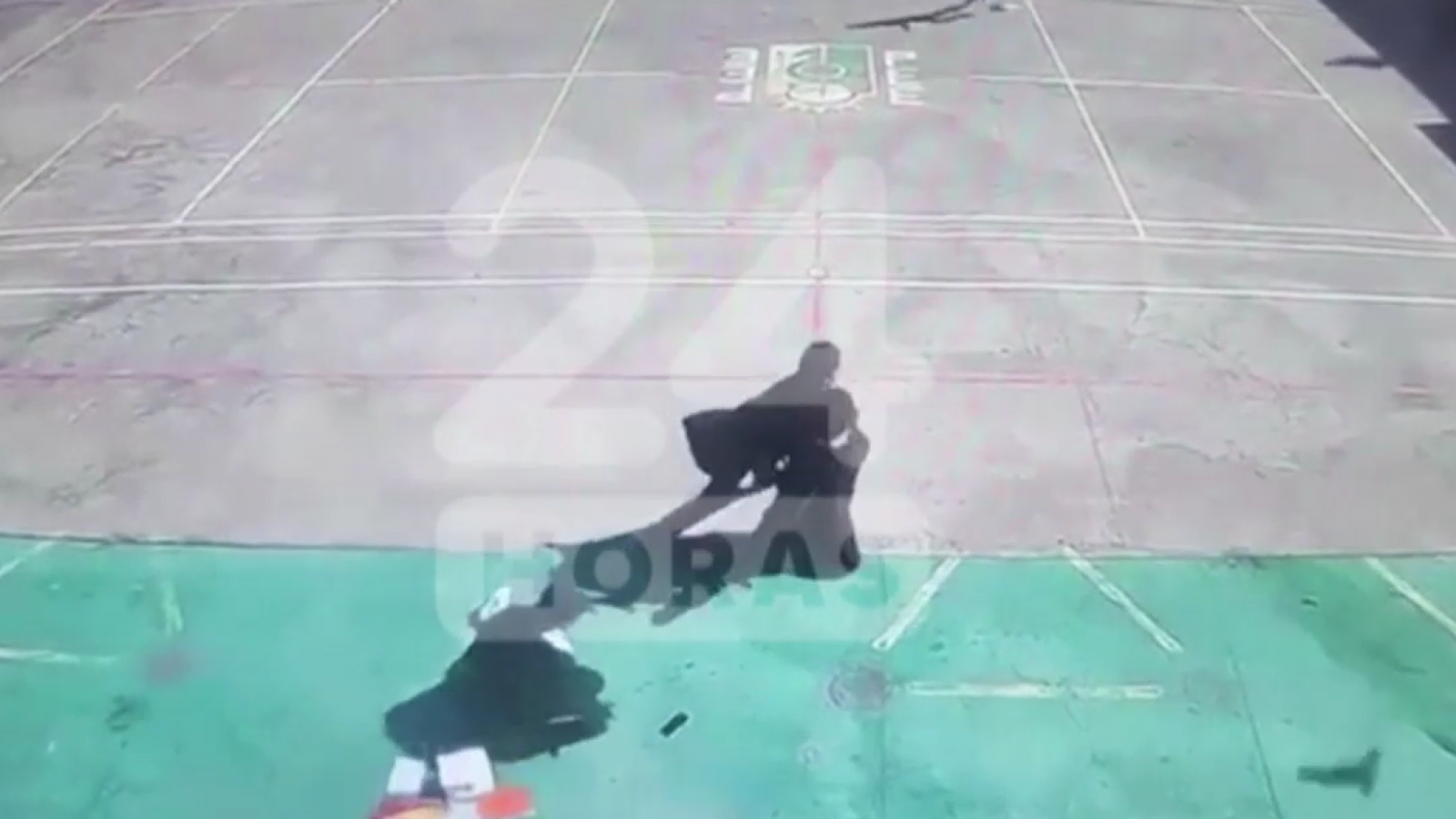 <p>Tackle y al suelo: El video de los estudiantes reteniendo a asesino de Calama</p>
