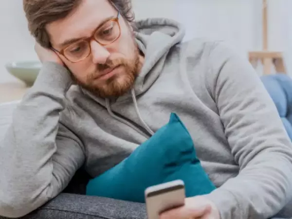 Estudio: el silencio del 'ghosting' duele más que el rechazo