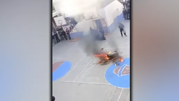 Alumno lanza bomba molotov y genera incendio en Liceo Lastarria en Providencia
