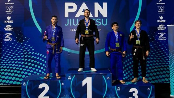 Chileno se titula campeón panamericano de Jiu Jitsu
