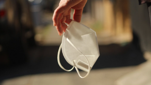 <p>Mascarilla vuelve a ser obligatoria en urgencias: revisa a quiénes afecta</p>Mascarilla vuelve a ser obligatoria en urgencias: revisa a quiénes afecta
