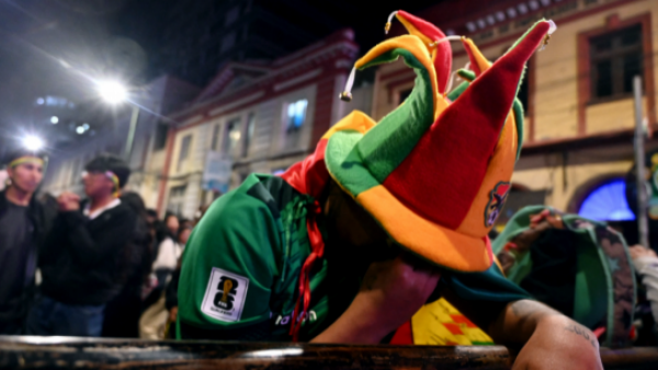<p>Bolivia pierde ante Irak y alarga su ausencia mundialista por 36 años</p>Bolivia pierde ante Irak y alarga su ausencia mundialista por 32 años
