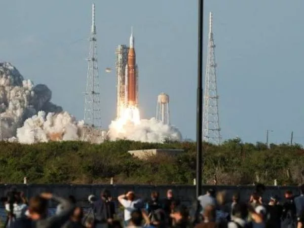 El momento del lanzamiento de Artemis II.