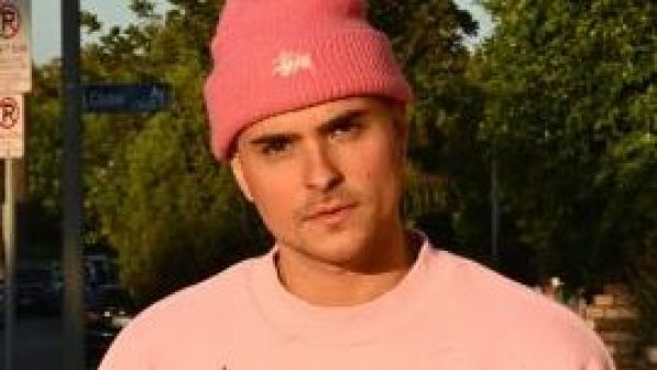 <p>Augusto Schuster sorprende con cover de “Azul” de Cristian Castro</p>Augusto Schuster sorprende con cover de “Azul” de Cristian Castro
