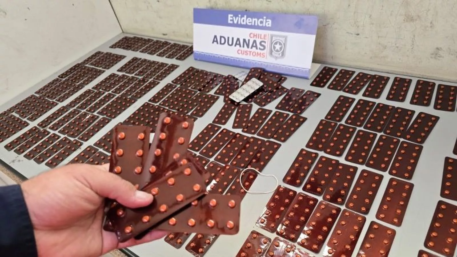 Aduana descubrió contrabando de más de 6 mil píldoras abortivas y psicotrópicos