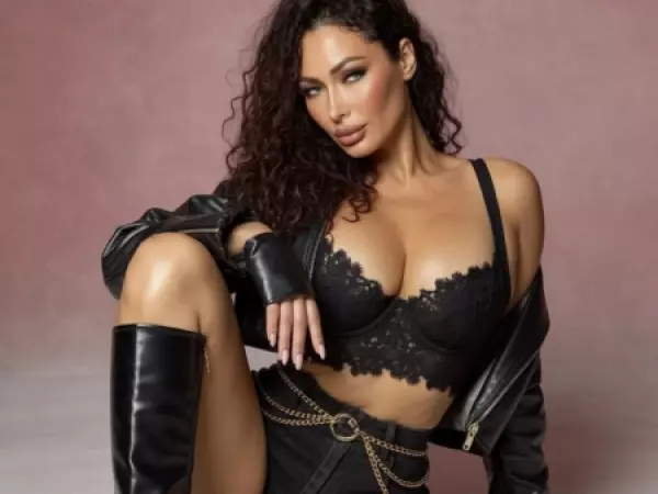 Inquietud por Nidyan Fabregat tras revelar compleja situación con su pareja