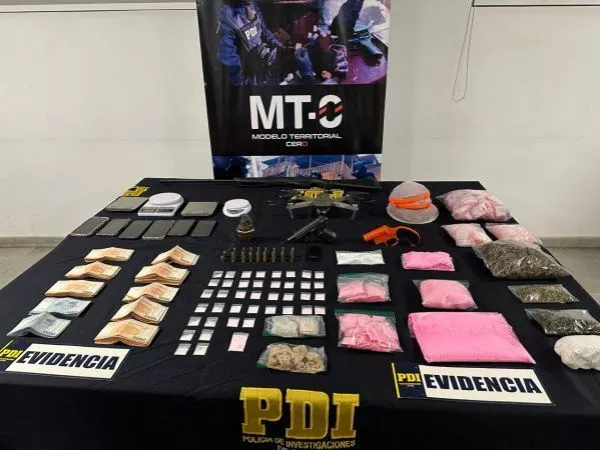 PDI desarticula banda en San Ramón: incautan armas, granada y más de $32 millones en droga