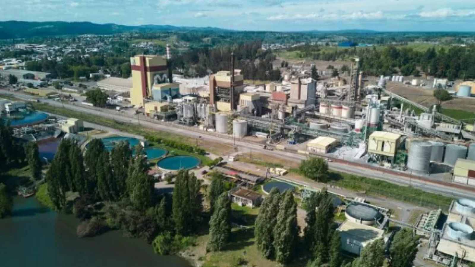 <p>Trabajador muere al interior de la planta de la CMPC en Laja</p>
