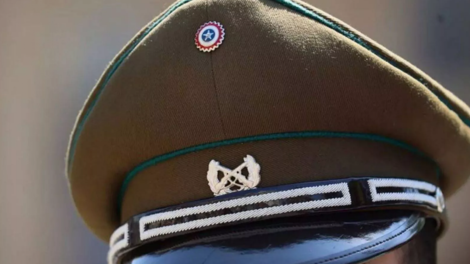 <p>Excarabineros seguirán detenidos tras denuncia de agresión sexual en Valparaíso</p>
