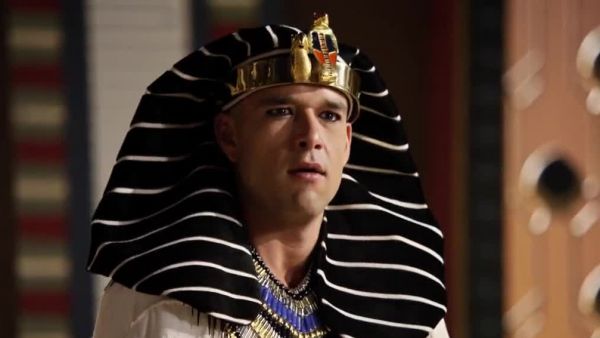 <p>Teleserie Moisés y los 10 Mandamientos</p>Moisés y los 10 Mandamientos - T1E72 | La tercera plaga
