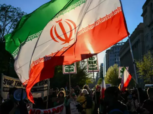 Irán anuncia negociaciones con EE.UU. en Islamabad