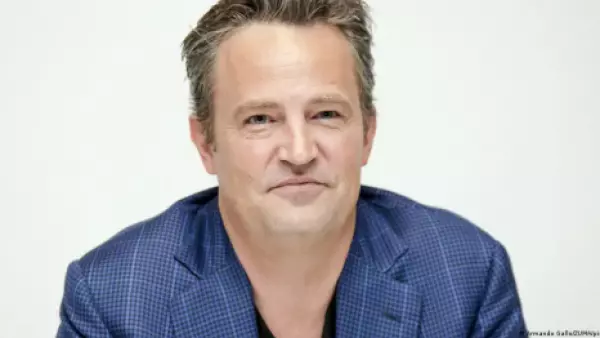Mujer sentenciada a 15 años por muerte de Matthew Perry