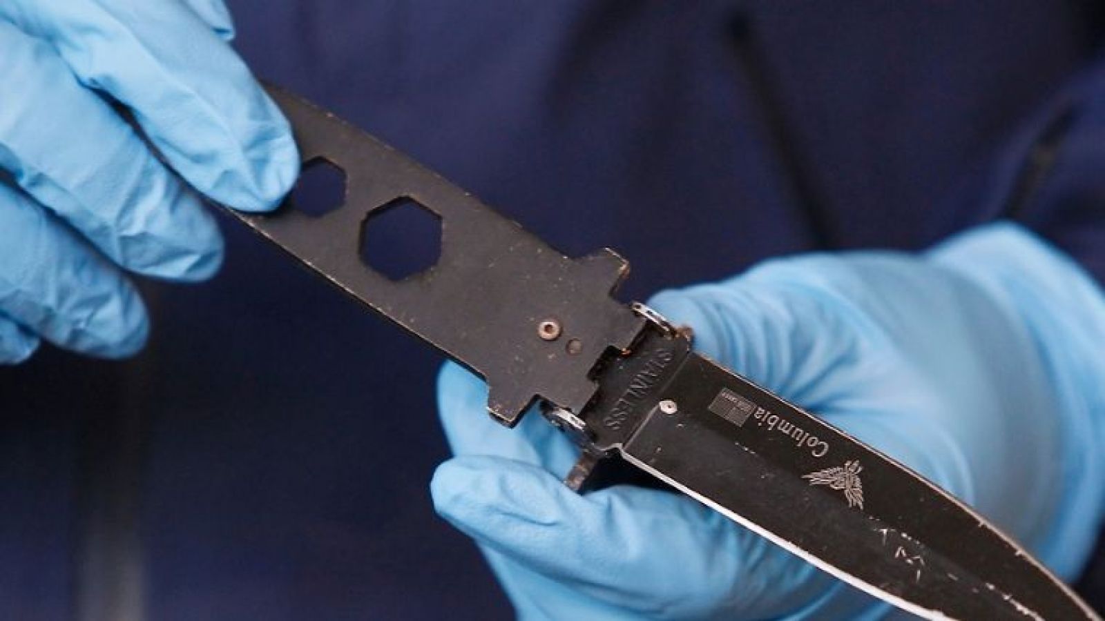 <p>Alumno de 12 años hiere con arma blanca a compañero de 13 en colegio de Lo Prado</p>
