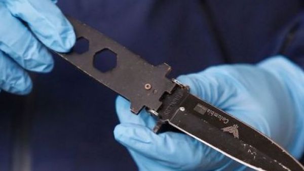 <p>Alumno de 12 años hiere con arma blanca a compañero de 13 en colegio de Lo Prado</p>Alumno de 12 años hiere con arma blanca a compañero de 13 en colegio de Lo Prado
