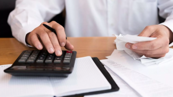 <p>Pago del CAE: ¿Cómo enfrentar el cobro sin endeudarse más?</p>Pago del CAE: ¿Cómo enfrentar el cobro sin endeudarse más?
