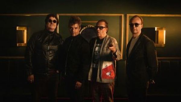 Los Tres sellan su regreso histórico con "XCLNT"

