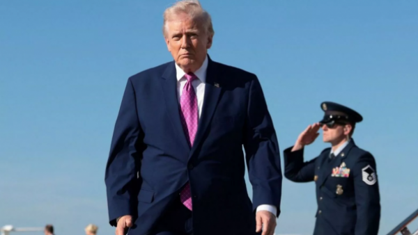 "Es débil": Trump asegura que el Papa León XIV "le hace daño a la Iglesia Católica"
