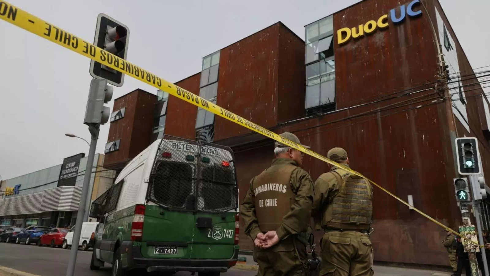 Otro caso: Suspenden clases y evacuan DUOC de Valparaíso por amenaza de balacera
