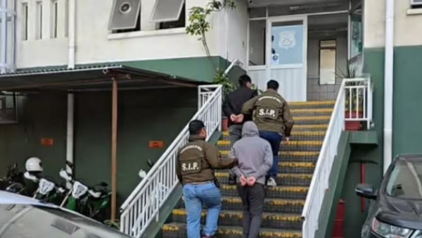 <p>Prisión preventiva para alumno que llevó una escopeta a liceo de Talcahuano</p>Prisión preventiva para alumno que llevó una escopeta a liceo de Talcahuano
