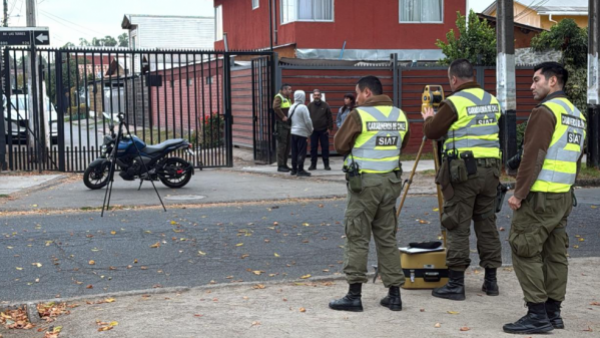 <p>Maipú: Hombre fallece atropellado por conductor que intentó evitar encerrona</p>Maipú: Hombre fallece atropellado por conductor que intentó evitar encerrona
