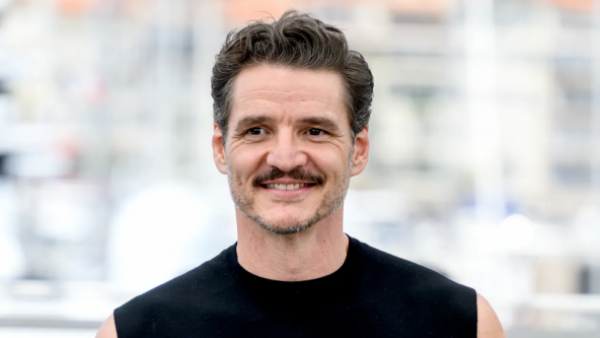Pedro Pascal suma fuerzas contra la fusión Paramount-Warner Bros
